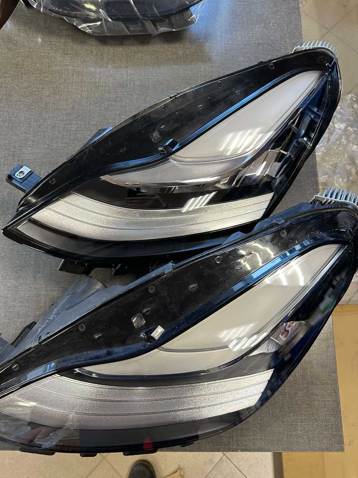 Продам фару передню Tesla M3 ,Tesla MY