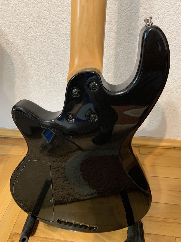 Продам бас-гітару godin freeway bass 4
