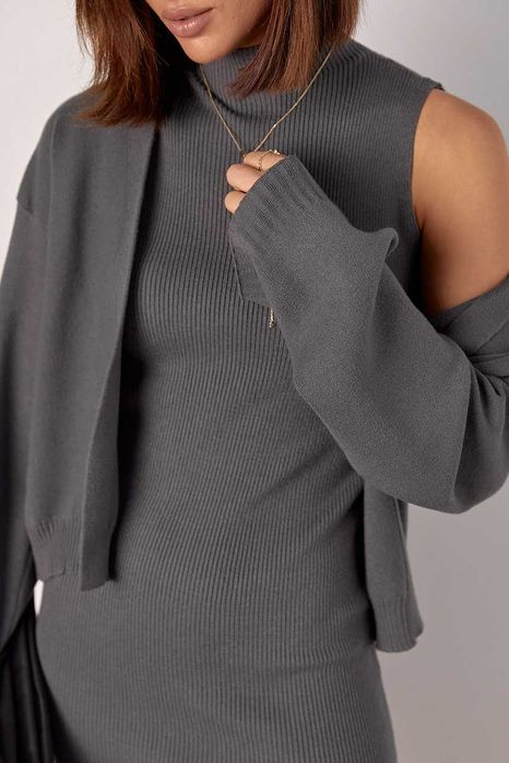 В'язаний костюм із сукнею в рубчик і кардиганом без застібки