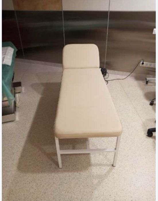 Kozetka kosmetyczna w dobrym stanie