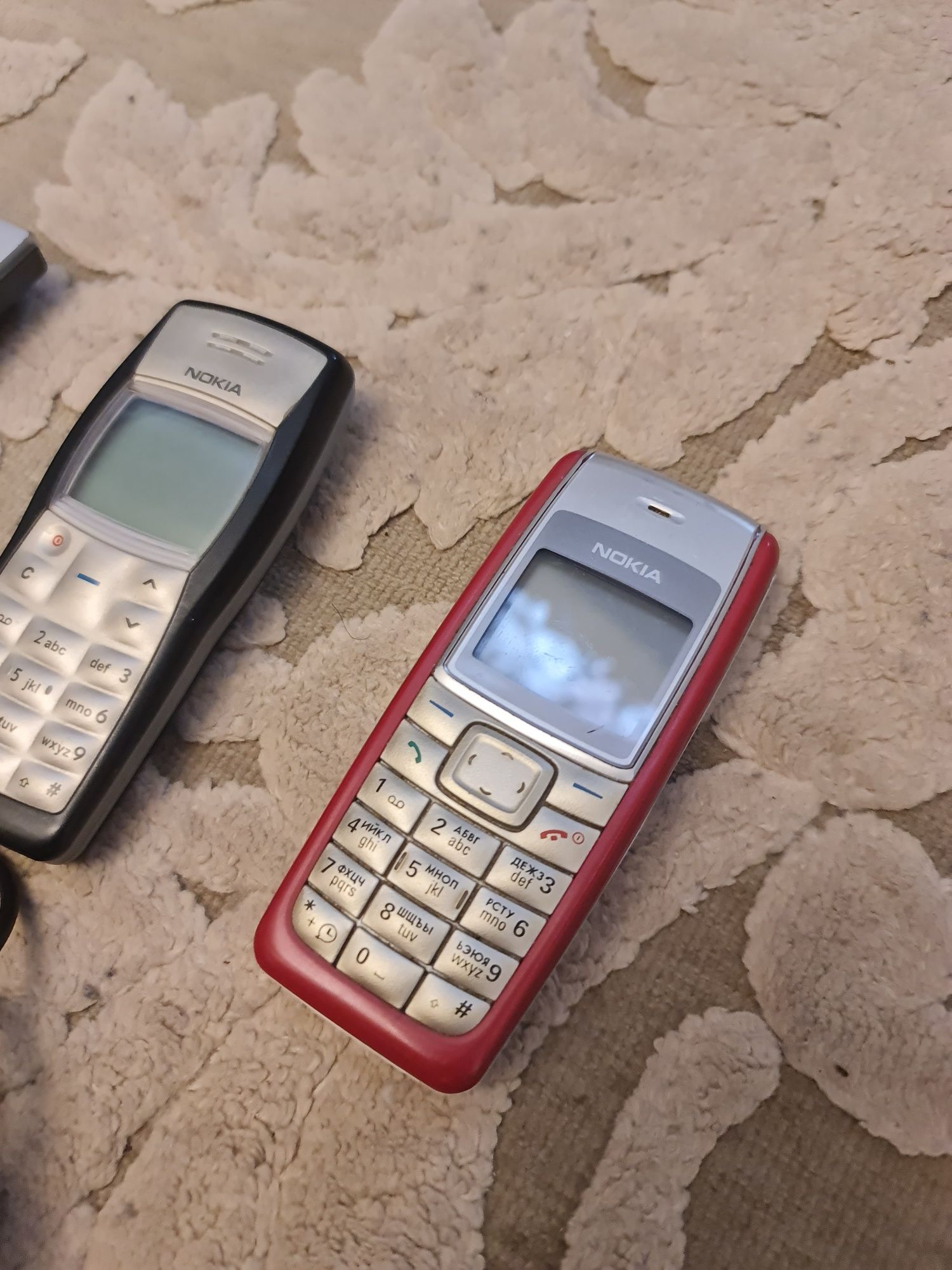 Продам мобильные телефоны  Лотом Nokia, сименс