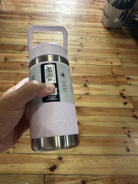 Garrafa termica Yeti nova