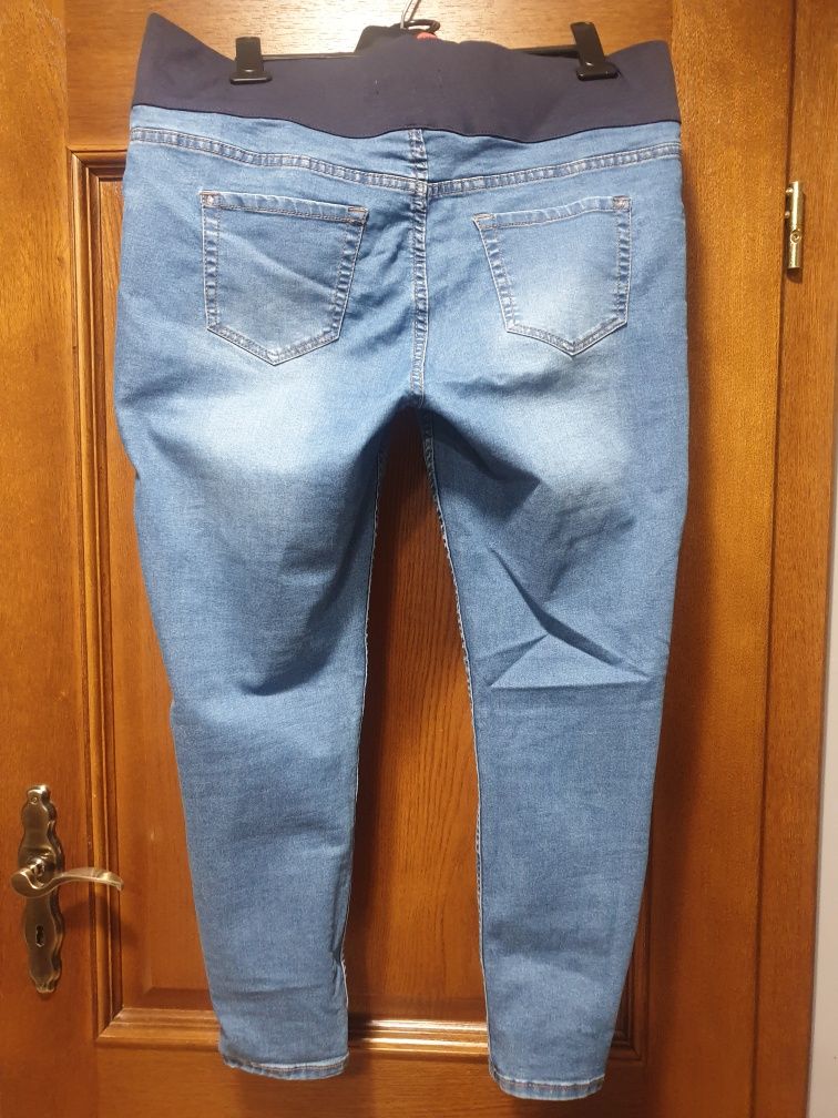 Spodnie jeansy roz 42 na gumie