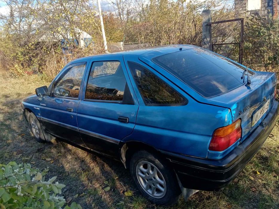 СРОЧНО.Продам автомобиль Форд Эскорт