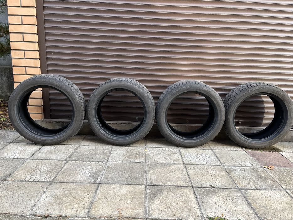 Шини зимові Gislaved розмір 215/50 R17