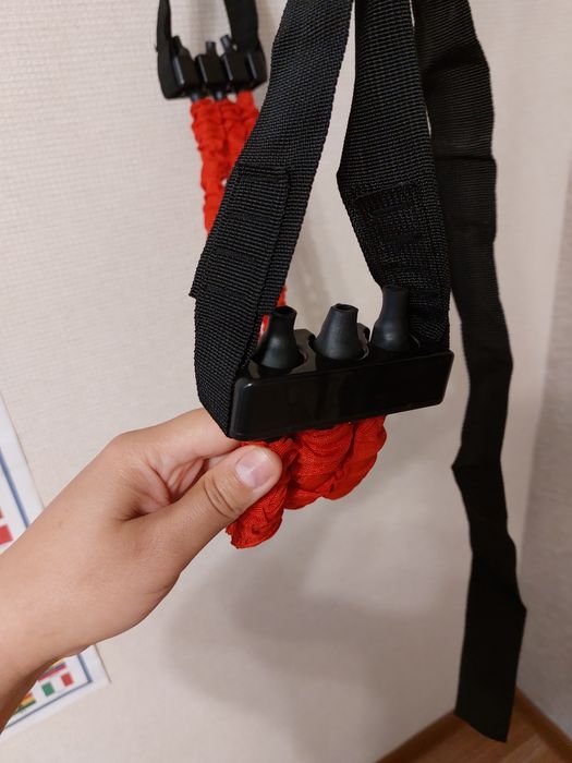 Резинка-тренажер для підтягування на турніку