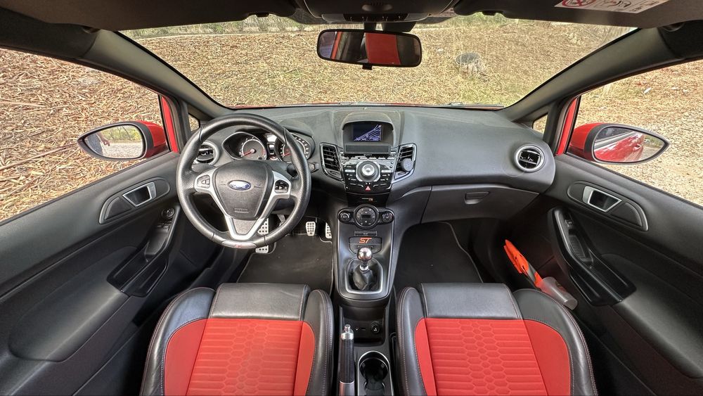 Ford Fiesta ST 1.6 182 cv