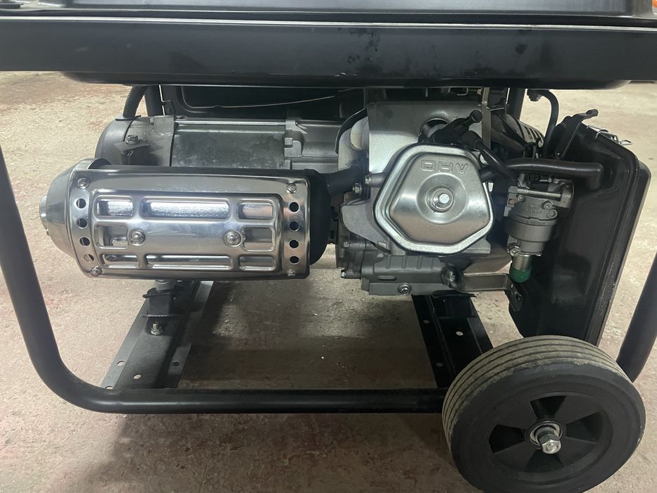 Продам генератор бензиновий Dnipro-M GX-70E