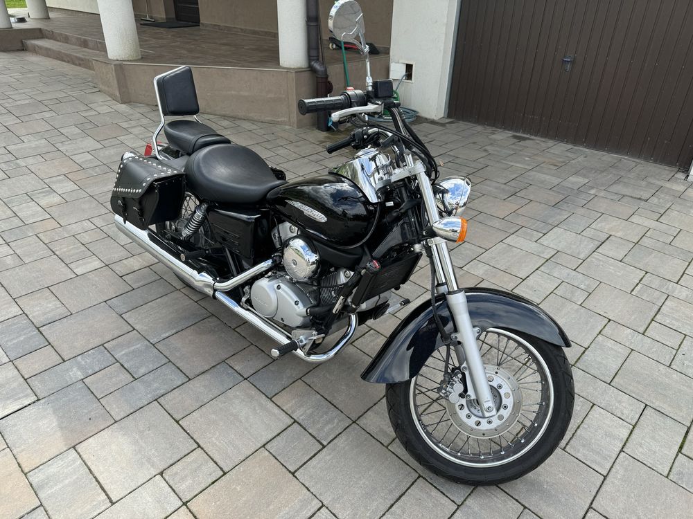 Honda Shadow vt125