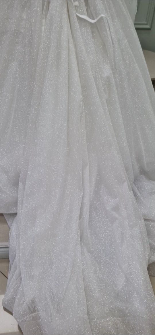 Неймовірна весільна сукня Kira Nova