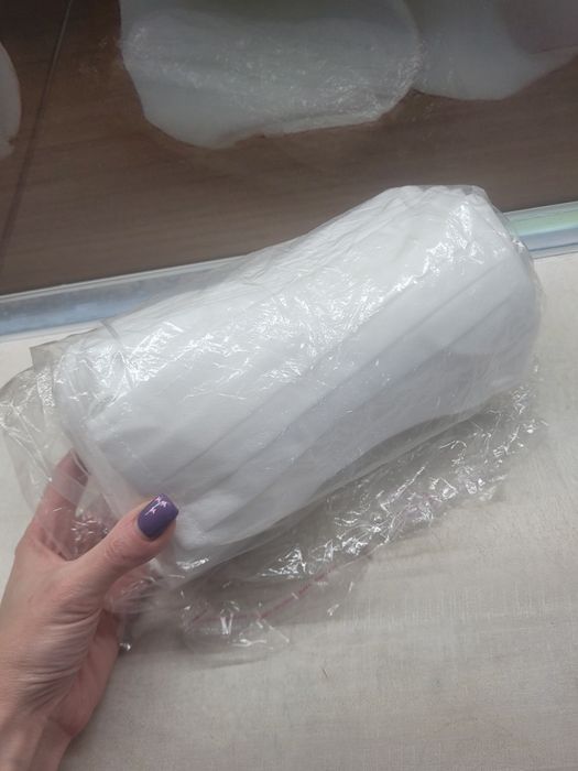 Маски медичні білі 35 штук Белые маски медицинские