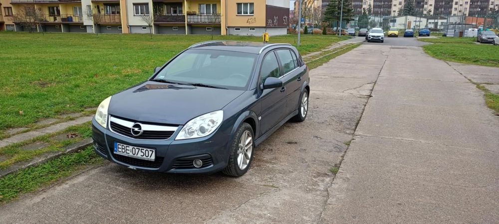 Opel Signum Opel Signum 1.8 140 KW Benzyna/LPG- 2007r.- Do Poprawek Mechanicznych
