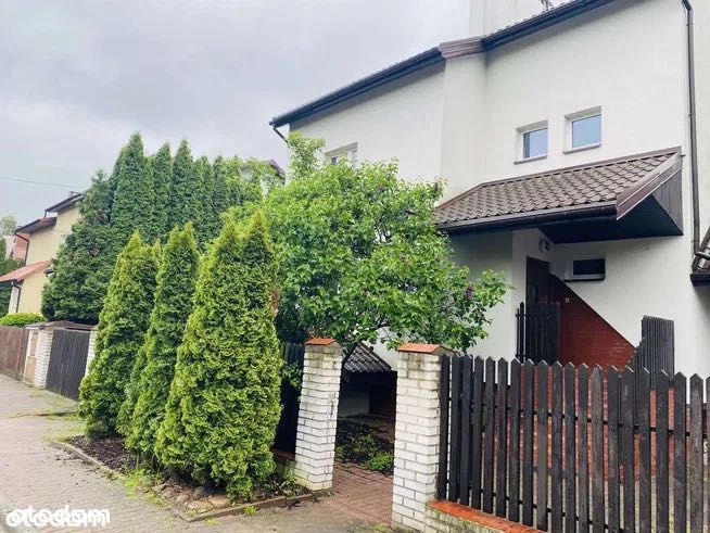 Przestronny dom Warszawa  Ursynów  Pyry ul. Wędrowców z ogrodem 526 m2