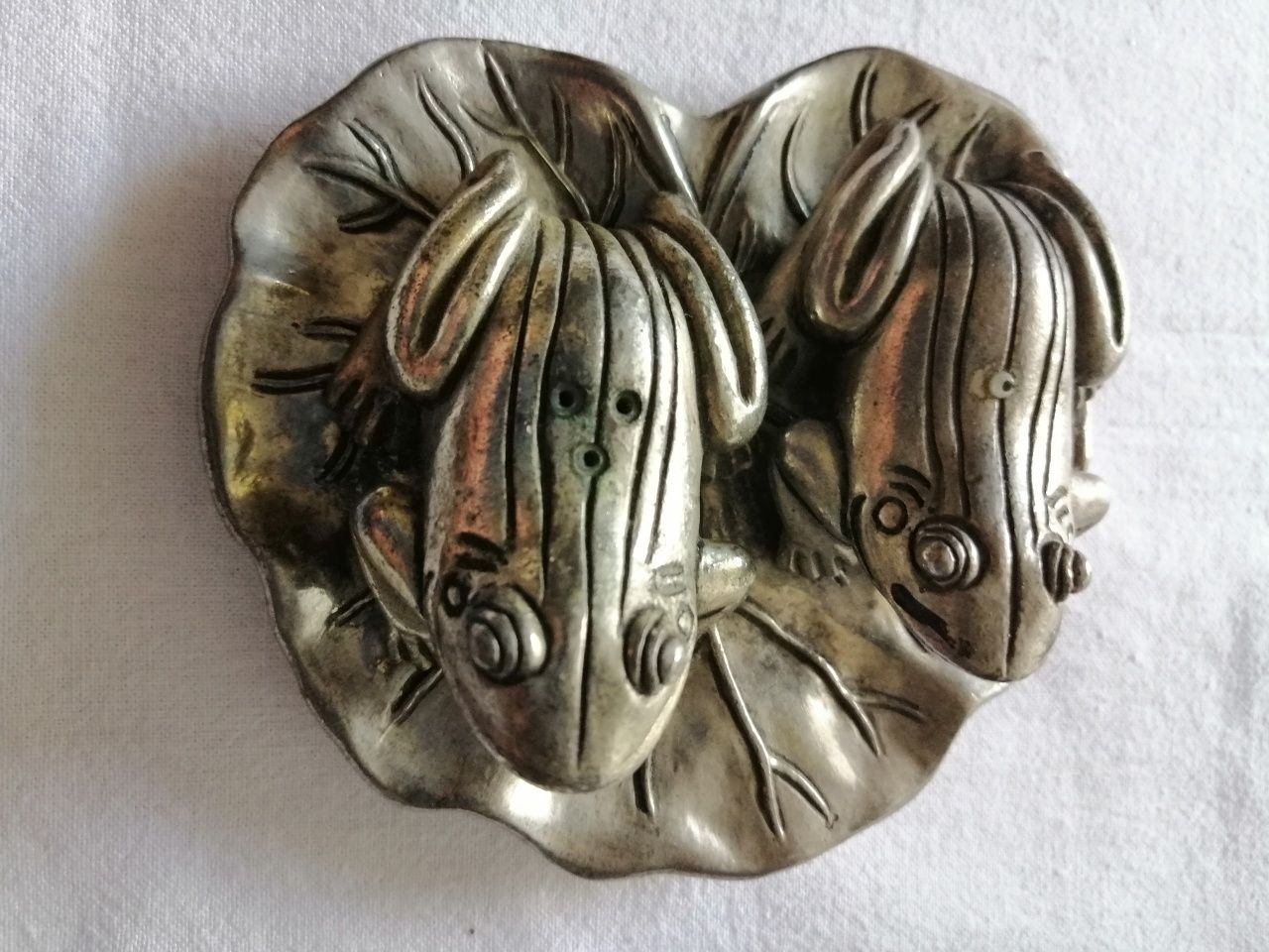 Vintage solniczka i pieprzniczka ze srebrnego metalu