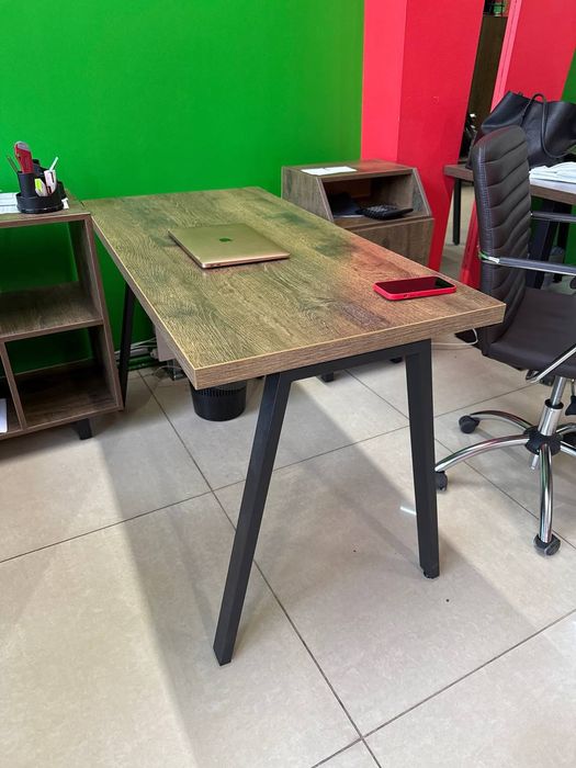 РОЗПРОДАЖ МЕБЛІВ,столи, оргтехніка,крісла,стільці,стелажі,полиці,тумби