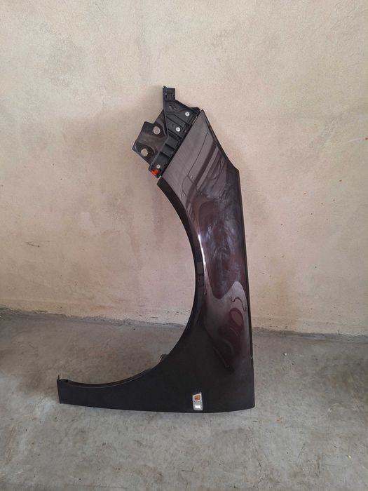 Błotnik lewy Opel Insignia A FL kod lakieru Z41C