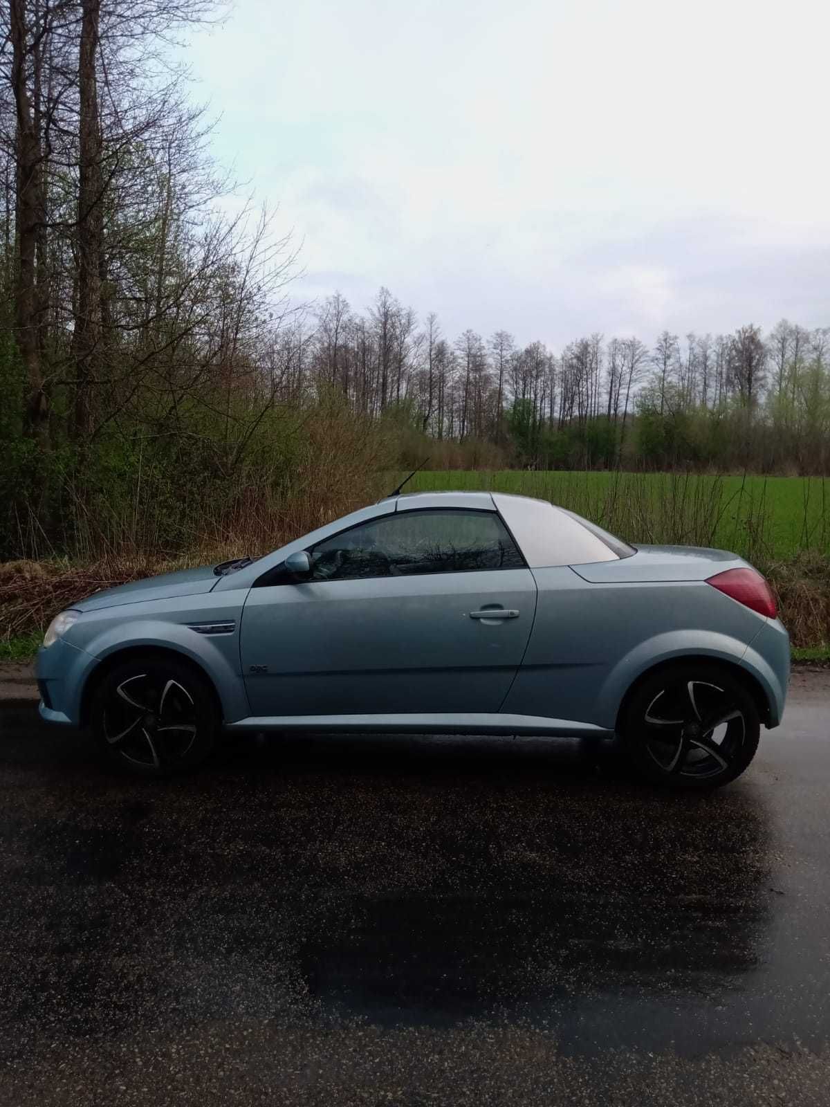 Opel Tigra Twin Top 2009r. Coupe Cabrio