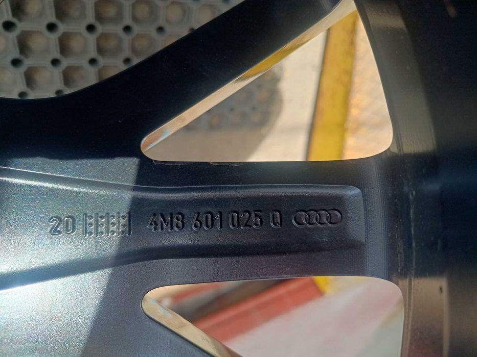 Oryginalne alufelgi Audi Sport 22'' 5x112