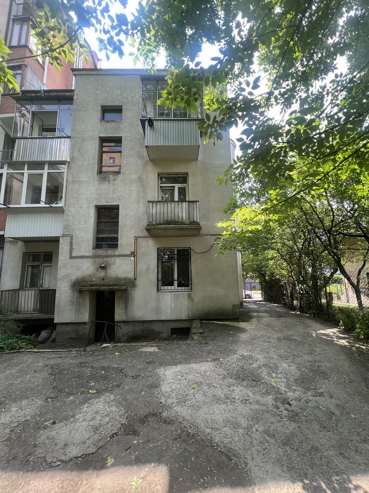 Продаж 2 кім кв з гаражем вул.Бортнянського до центру 10 хв пішки