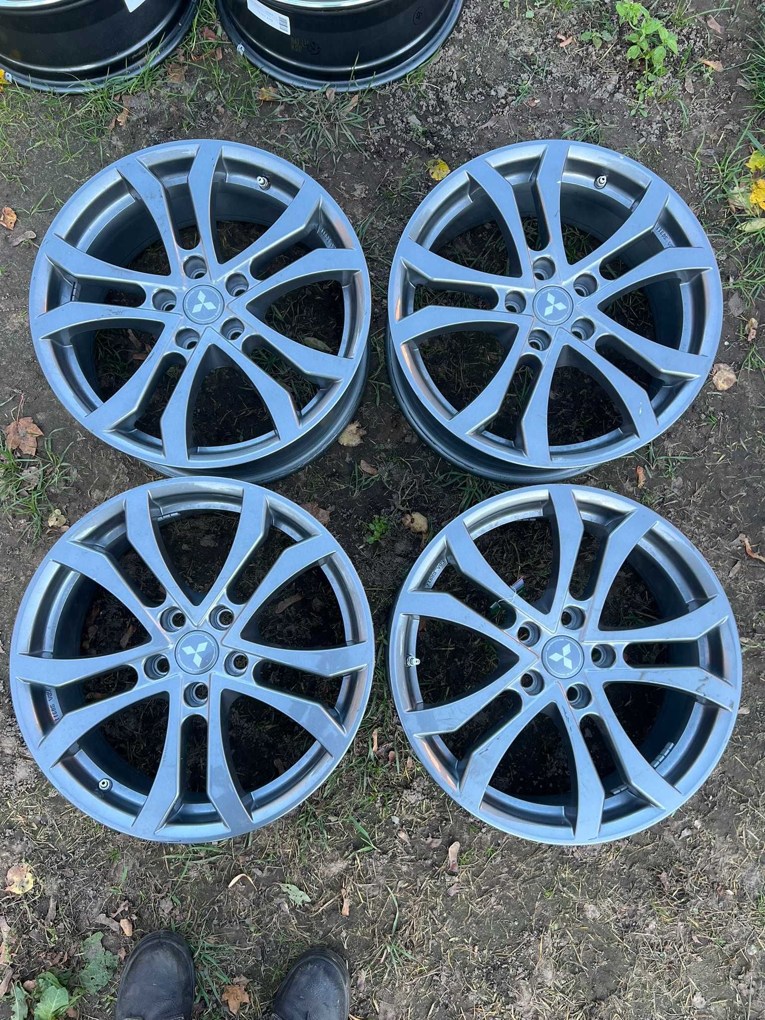 Komplet felg Mitsubishi 18” 7.5J ET45 5x114,3 + TPMS Felgi Demo F-Vat