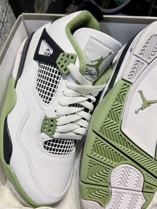 Jordan 4 Seafoam Oil Green R.39