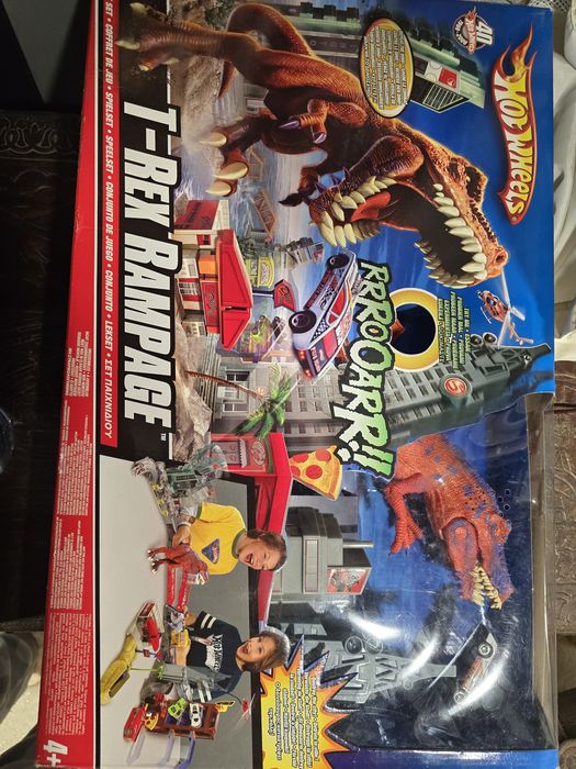 Brinquedo hotweels e outros