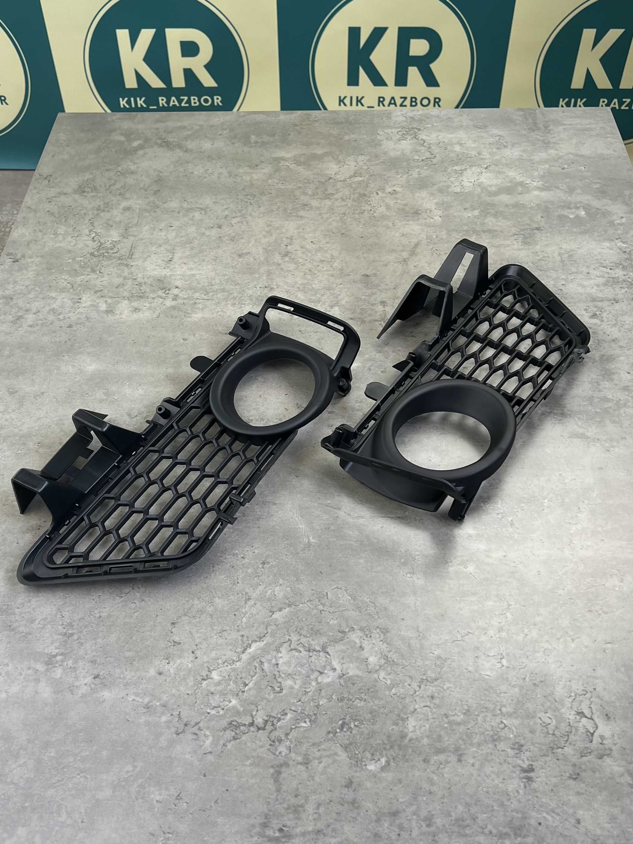 Решітка в бампер BMW 3 (F30/F31) M-paket 51118054156/51118054155