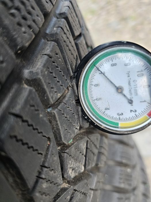 Kola zimowe 5x114.3 215/70R16 Bridgestone ASX TPMS