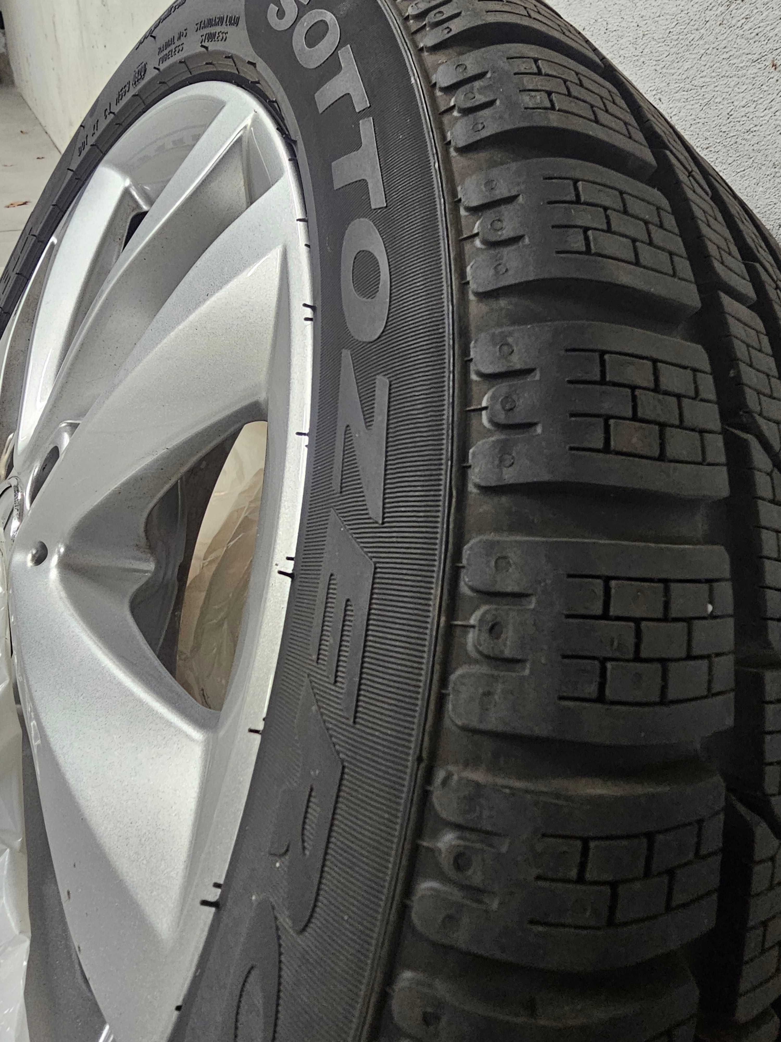 Komplet - nowe opony zimowe premium Pirelli