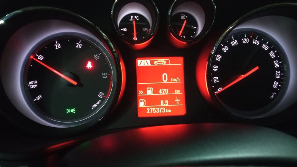 Opel Insignia A 2.0 CDTI Eco FLEX kombi 2011 rok