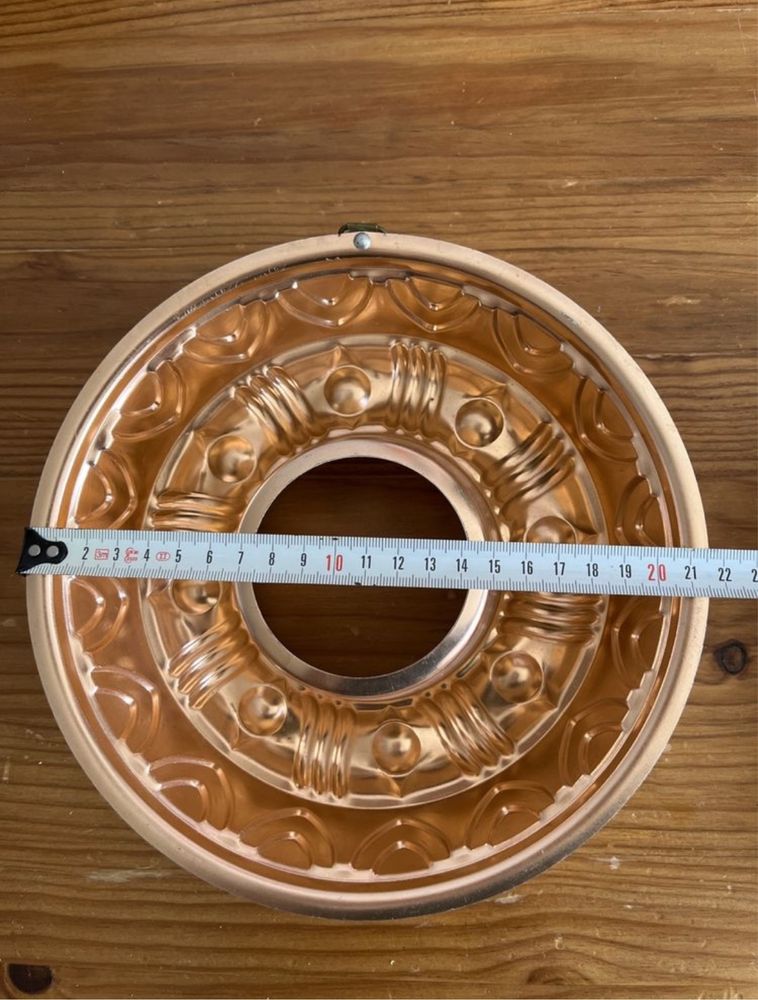 Forma de bolos em cobre
