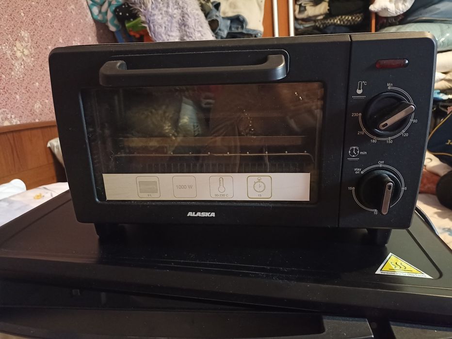 Продам єлектро піч Alaska