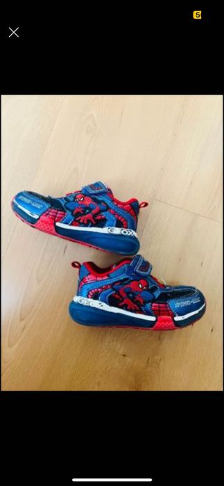 tenis homem aranha