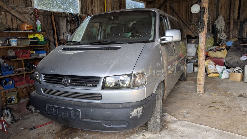 Volkswagen Caravelle 2.5 TDI 2001r 102km, na części lub w calosci