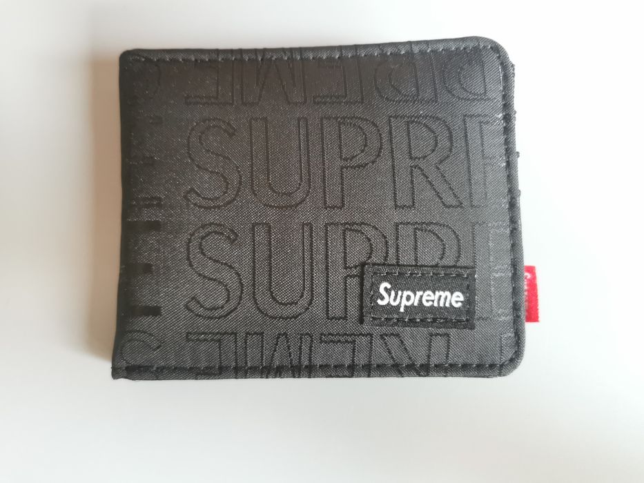 Czarny portfel supreme