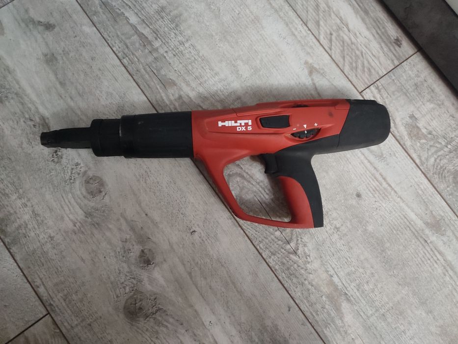 Osadzak HILTI DX 5