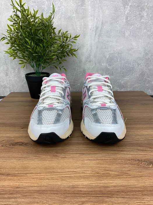 Buty damskie New Balance 530 r. 40 - sportowe sneakersy w pastelowych