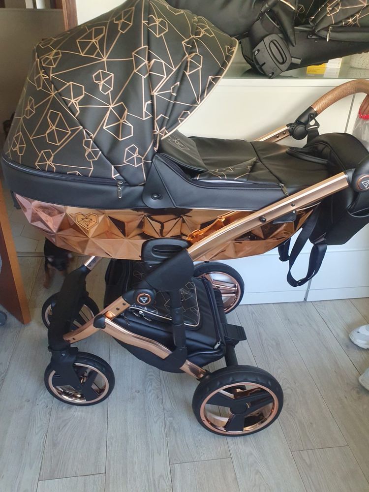 Carrinho de bebe unisexo marca BEBEGUI