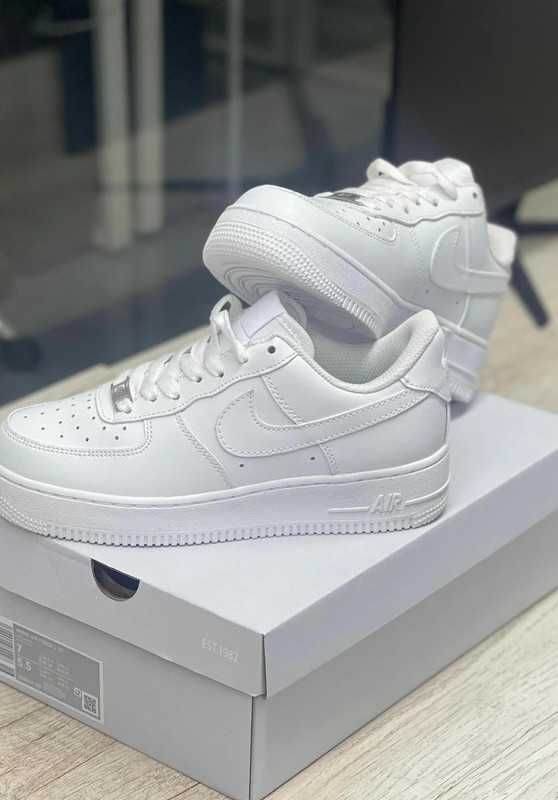 NikeAirForce1Low07Whiter R.38.5