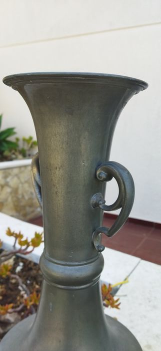 Jarra em estanho antigo