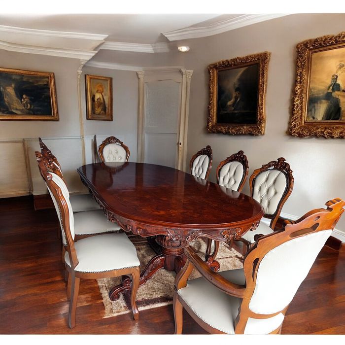 Piękny włoski stół i 8 krzeseł w skórze ecru nowy materiał