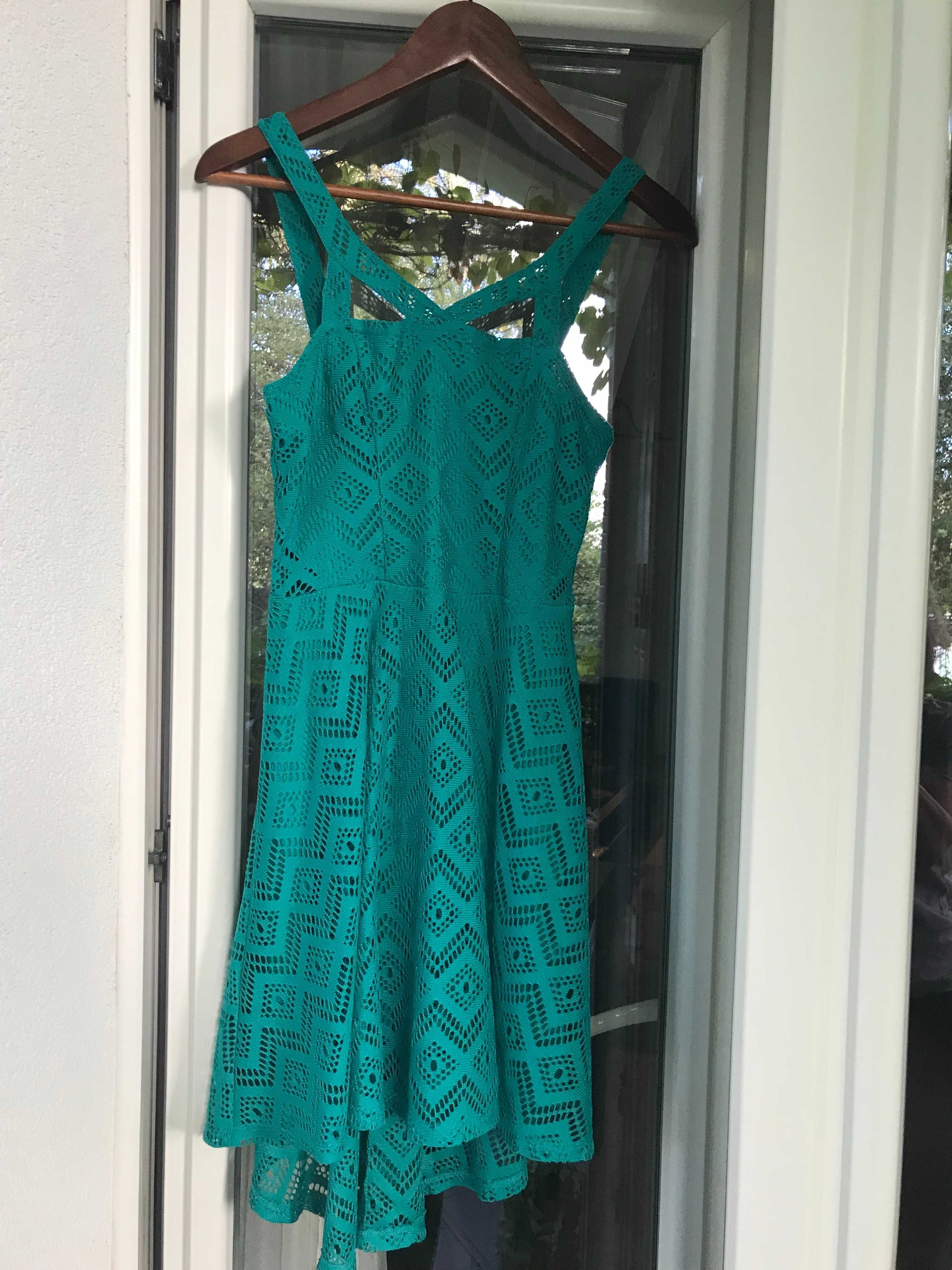 koronkowa zielona / turkusowa sukienka na ramiączkach