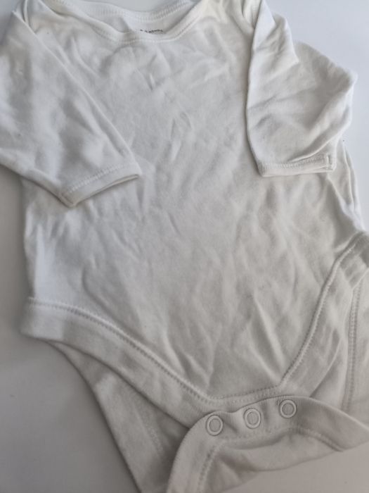 Białe body dziecięce r 56 do odświeżenia stan jak na zdjęciu