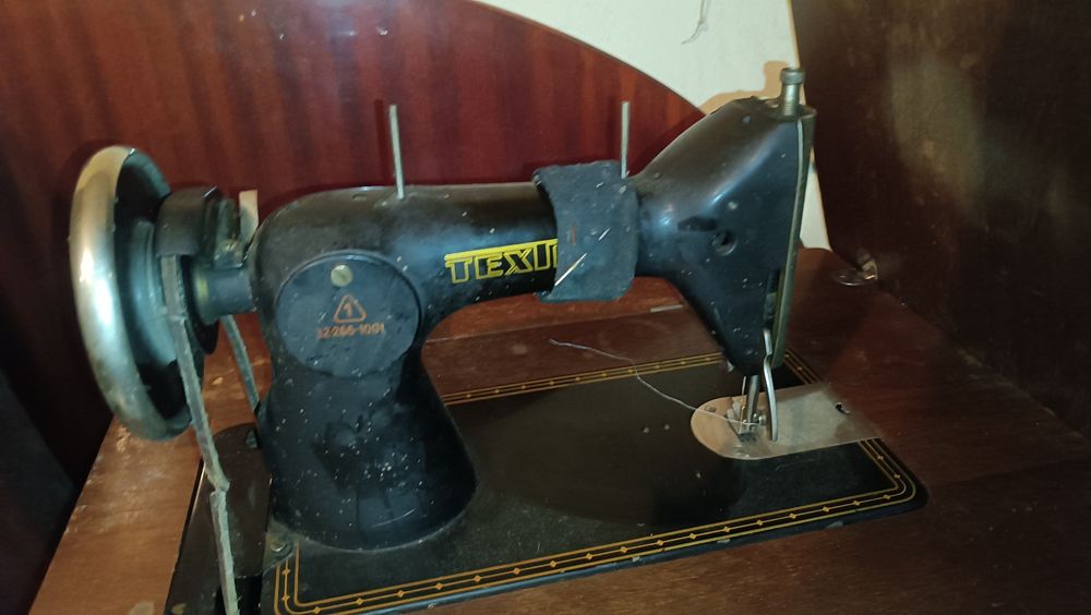 Швейна машина textima