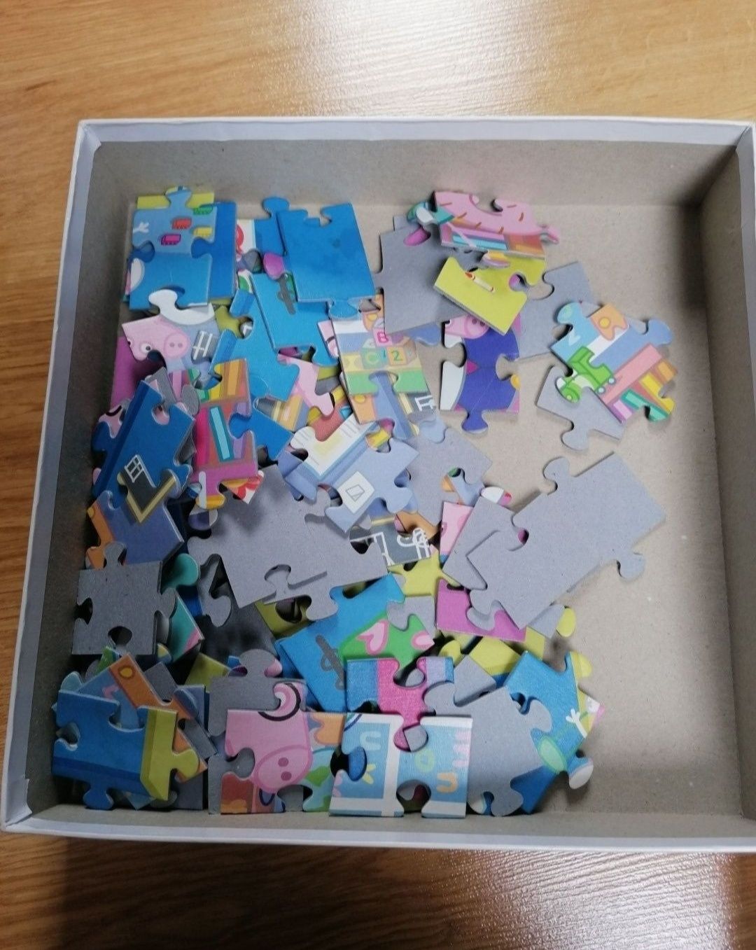 Puzzle trefl, wiek 4 +. (2 zestawy)