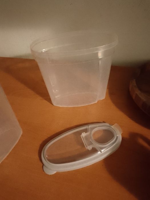 Набір контейнерів.