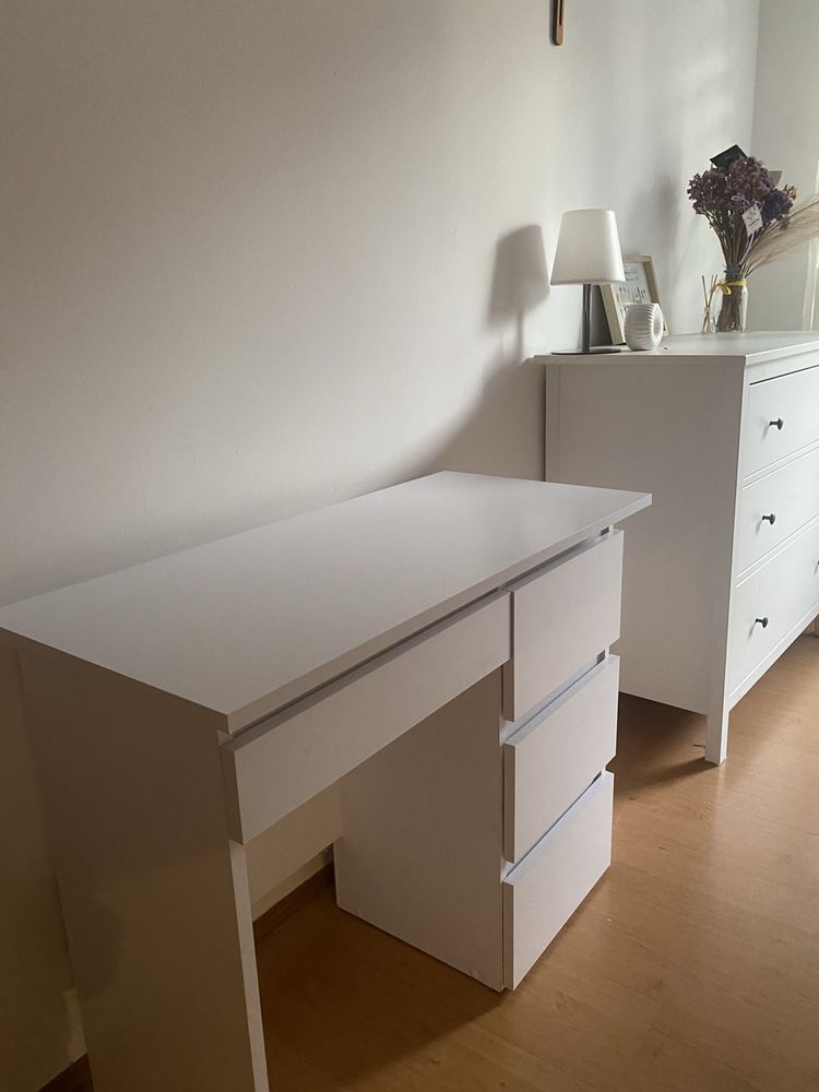 Biurko Ikea białe 4 szuflady