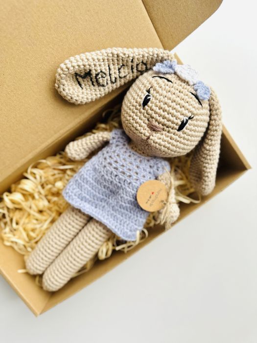 Króliczek zrobiony na szydełku