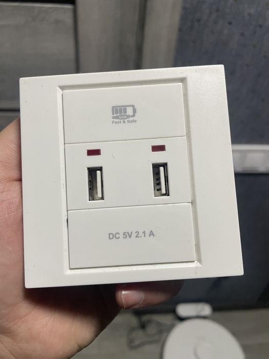Розетка usb