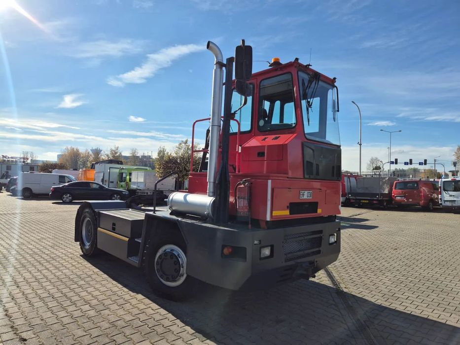 KALMAR TR618I / 4X4 / CIĄGNIK TERMINALOWY / SUPER STAN / NISKIE MOTOGODZINY / OBRACANY FOTEL / NOWE OPONY PRZÓD / SUPER STAN  Unikatowy! Najtańszy w PL, super stan, mozliwość transportu w EU!